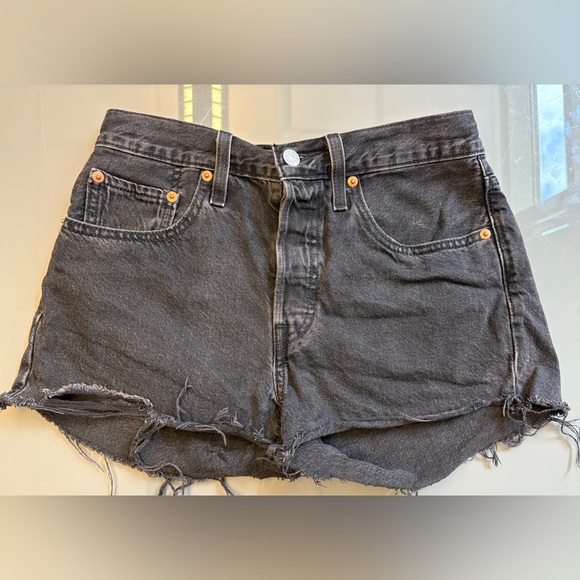 Levi's Women's Y2K Charcoal Distressed Denim Cutoff Shorts womens 26 (Small) - Picture 2 of 9